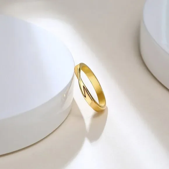 Gold Mobius Infinity Band Twist Ring