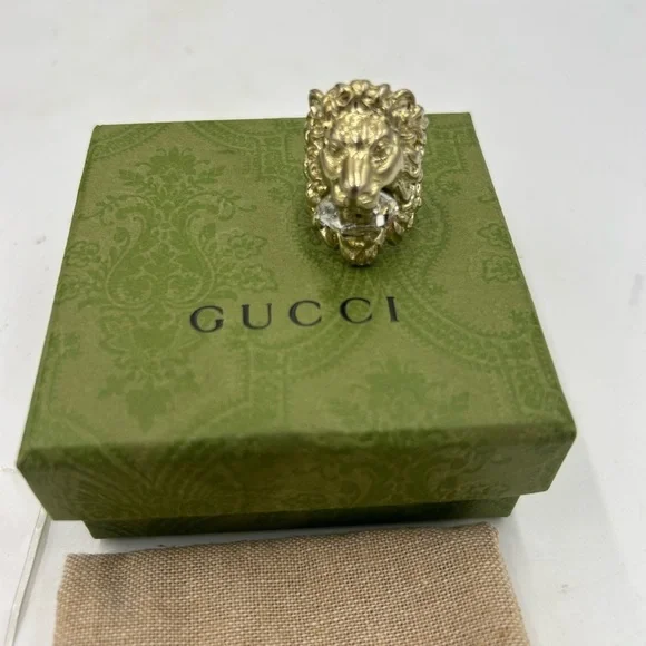 Gucci iconic lion head ring with crystal size 7.5 made in Italy