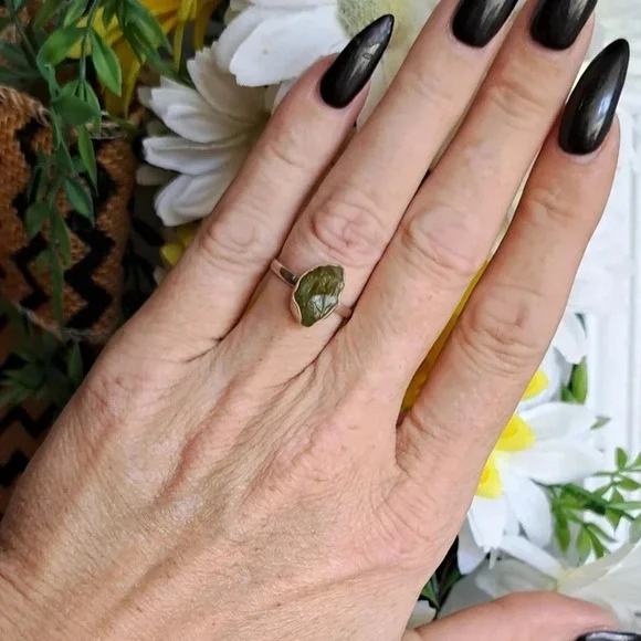 Natural Raw Peridot Solitaire Ring In Sterling Silver. Size 7