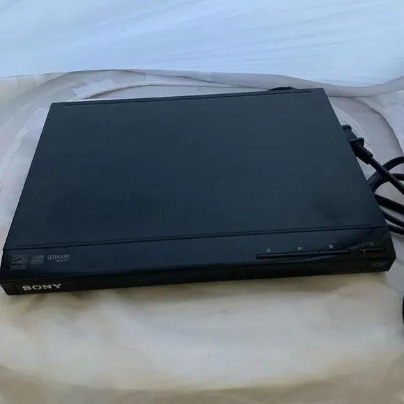 Sony CD/DVD Player Model No. DVP-SR210P No Remote-Tested