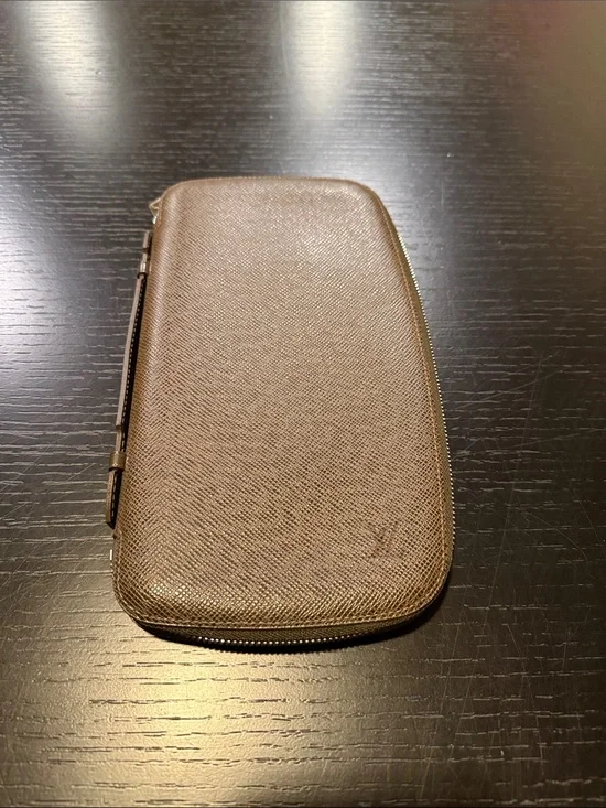 Louis Vuitton Dark Brown Taiga Atoll Travel Case Wallet