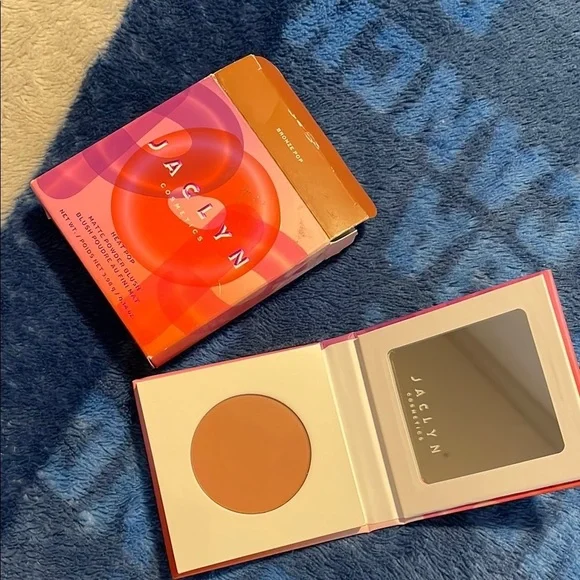 Bronzer - Warm Tan