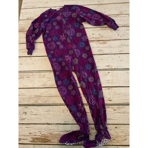 Circo Girls Purple Fleece Footed‎ Pajamas Peace Sign Floral Sleeper Size S 6 6X