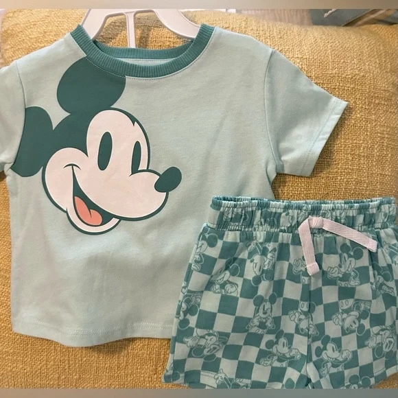 6M Mickey Mouse pajamas set NWT Disney/Jumping Beans