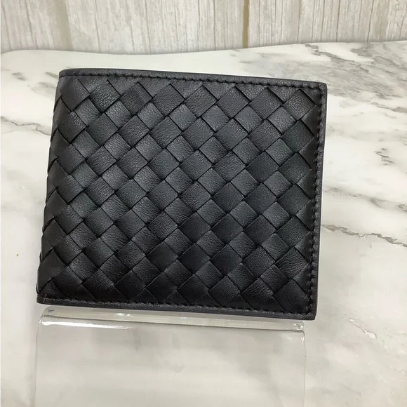 NWOT Bottega Veneta Black Intrecciato Leather Bifold Wallet