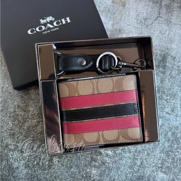New in Box Coach Wallet and Key Fob Set in Leather and Signature Canvas