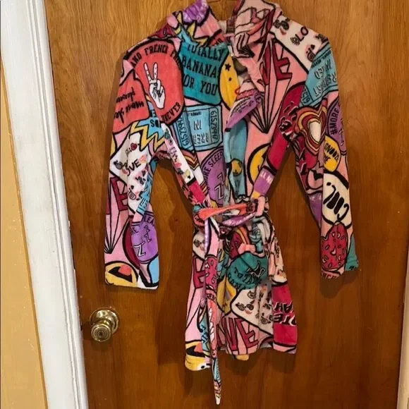 Colorful Graphic Print Robe