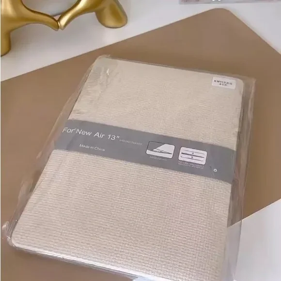 NWT Basket Cream Laptop Sleeve for 13-inch MacBook Air
