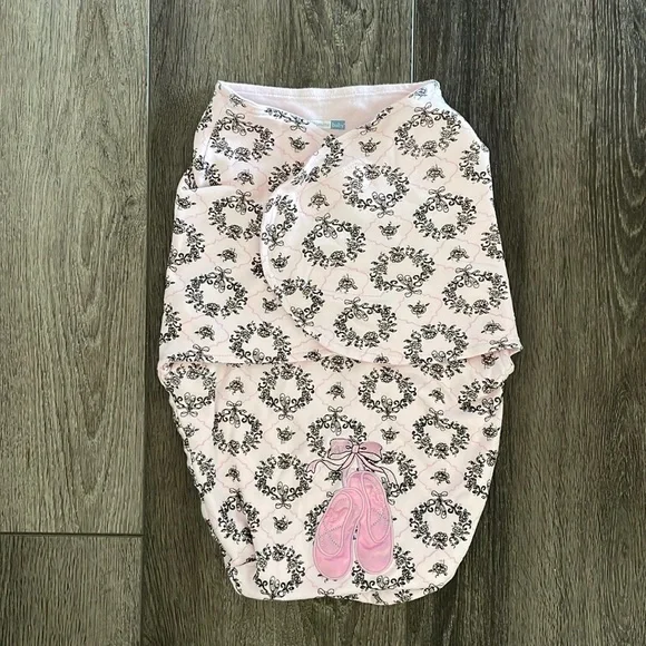Vitamins Baby Swaddle One Size