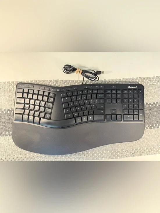 Microsoft LXM-00001 1878 Wired Ergonomic Keyboard - Tested