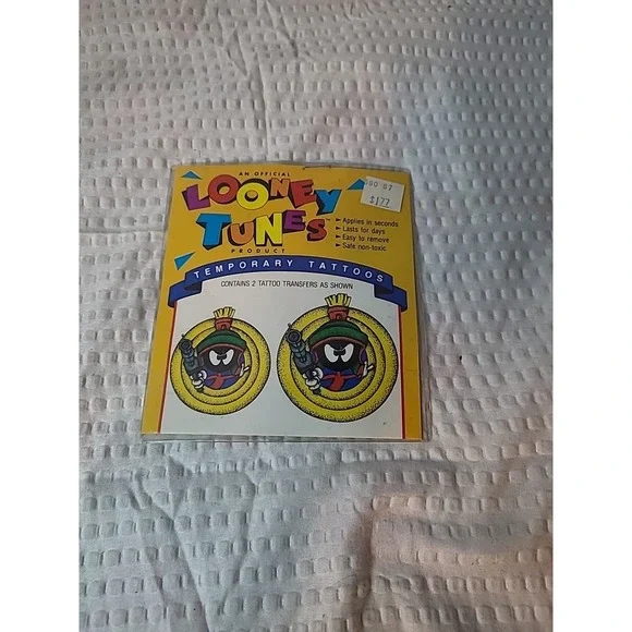 Marvin‎ Martian Confetti and Temporary Tattoos NEW Party Favors
