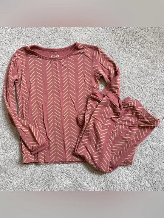 KYTE BABY Dusty Rose Herringbone Toddler Pajamas Size 3T