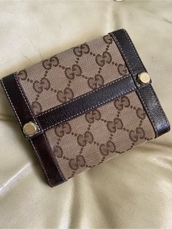 Gucci Charmy Unisex Wallet GG Monogram Canvas/Leather Authentic Rivets