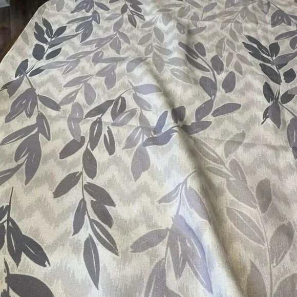 DKNY MATERIAL SHOWER CURTAIN LAVENDER & CREAM