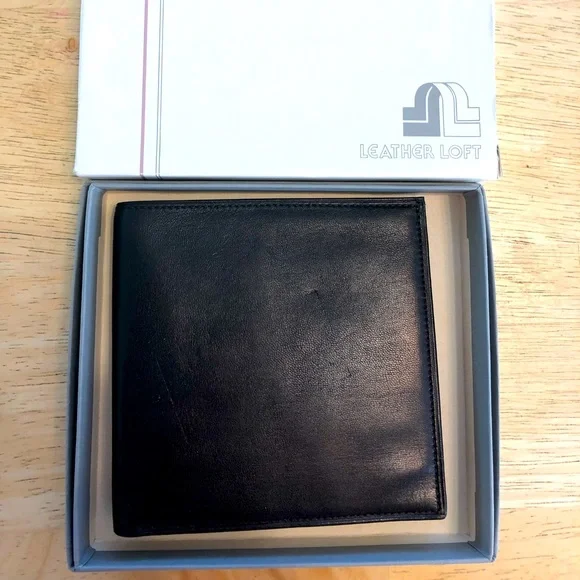 New Vintage European Lamb Skin Leather Black Wallet