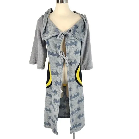 Batman Youth Boys Bath Robe One Size Kids Sizes 4-10 Gray Fleece Bat Back Logo