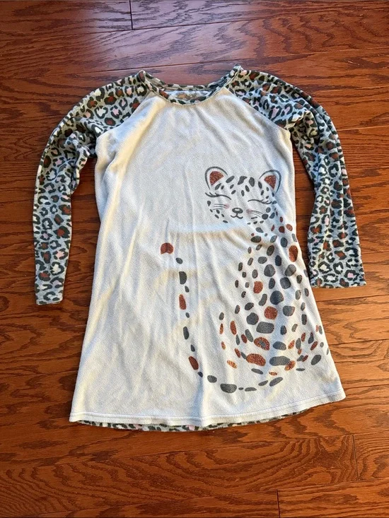 Girls' Cream Long-Sleeve Leopard Print Top with Illustrated Cat