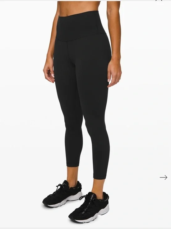 lululemon athletica Black Aligh High Rise Leggings Size 6