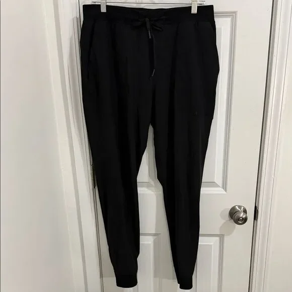 Lululemon Athletica Women’s Black Joggers Size Large