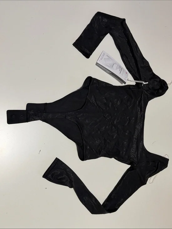 lululemon athletica Black Long Sleeve Bodysuit