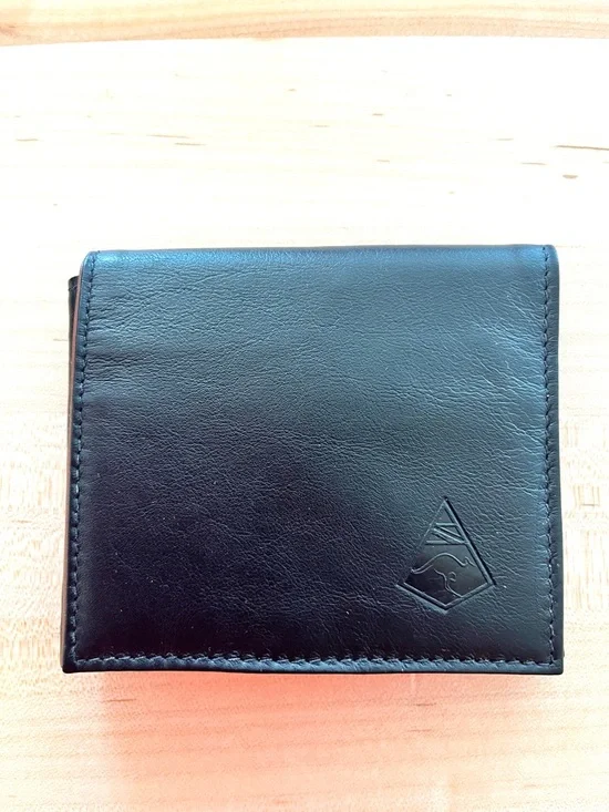 kangaROOS Black Kangaroo Leather Wallet