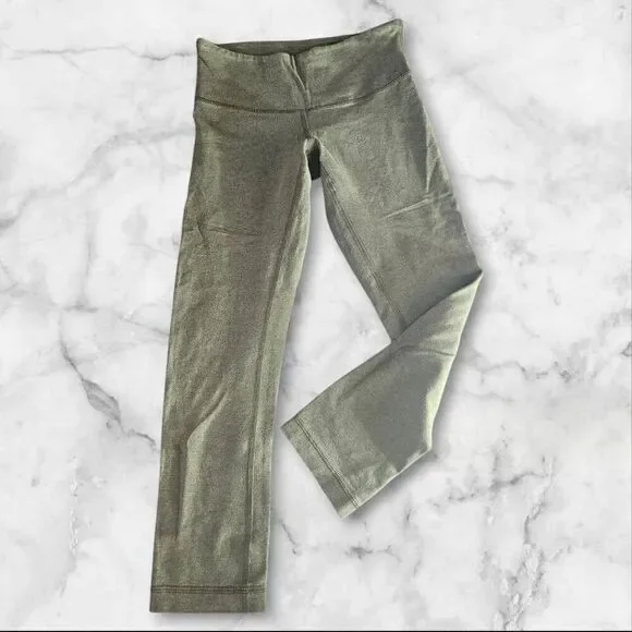 Lululemon Size 4 Wunder Under