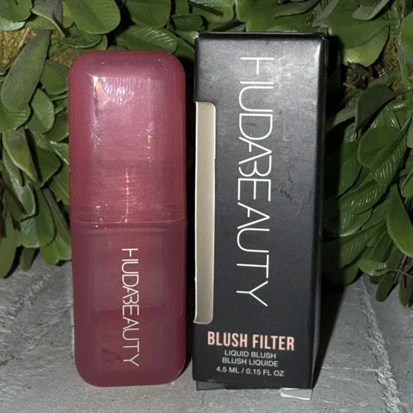 Huda Beauty‎ Blush Filter Soft Glow Liquid Blush Strawberry Cream NEW