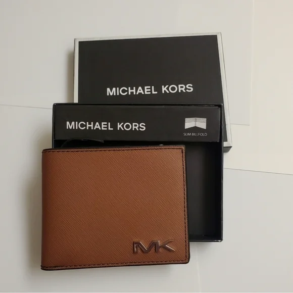 New in box Michael Kors real leather mens tan wallet Firm Price