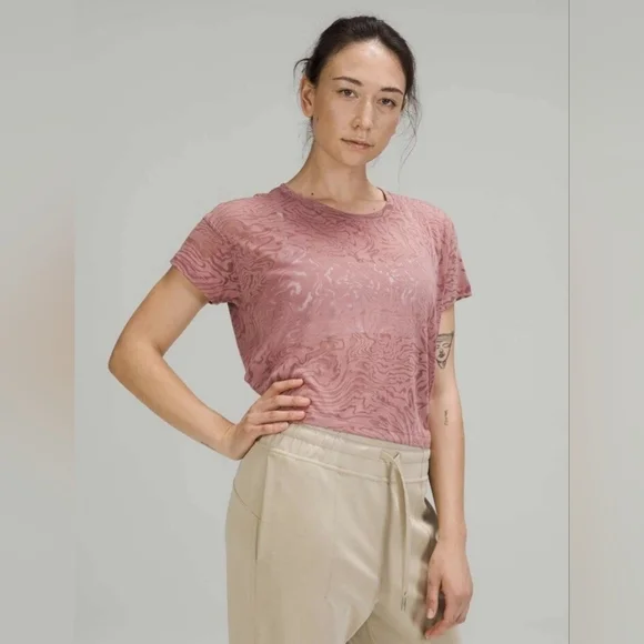 Lululemon Cates Tee Veil Spiced Chai