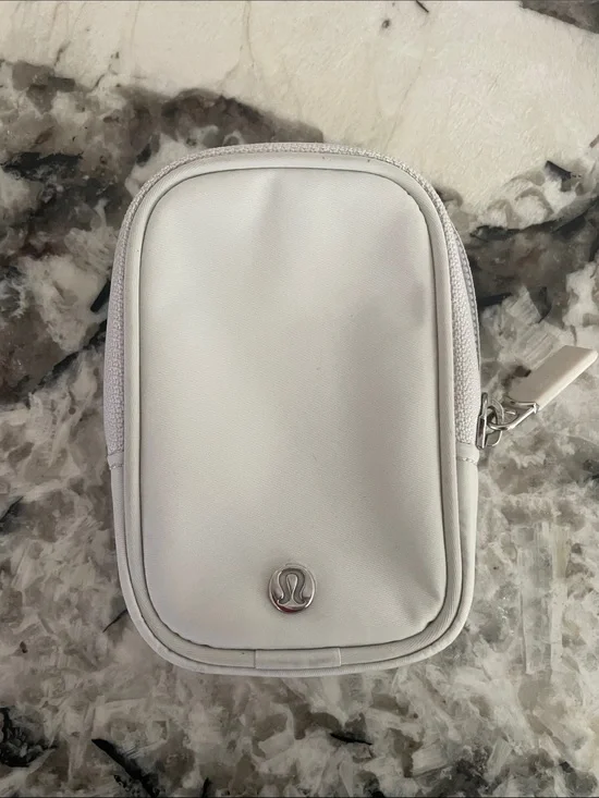 Lululemon Clippable Nano Pouch Vapor Nylon White