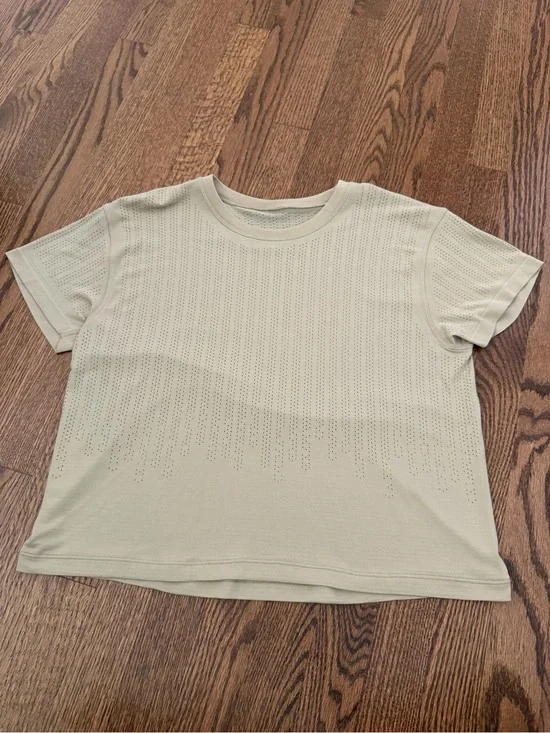 lululemon athletica Perforated Short Sleeve