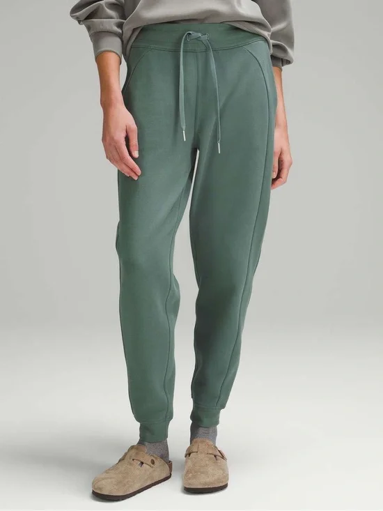 Lululemon Scuba High-Rise Jogger Size 6