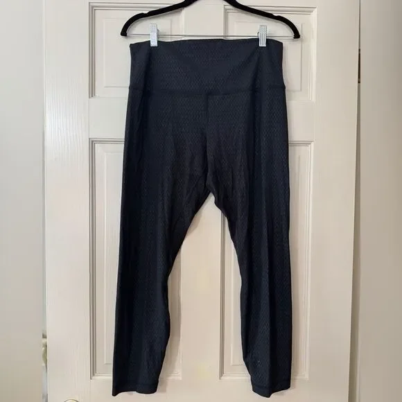 Women’s Lululemon Charcoal Patterned Leggings Sz 12