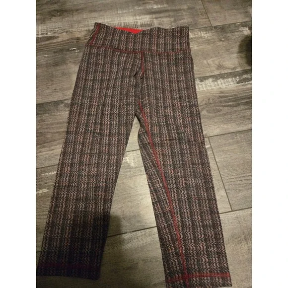 Lululemon Wunder Under Crop Red Ziggy Wee Luon Sz 4