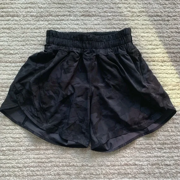 Lululemon Track That Shorts 5” Black Camo Size 2