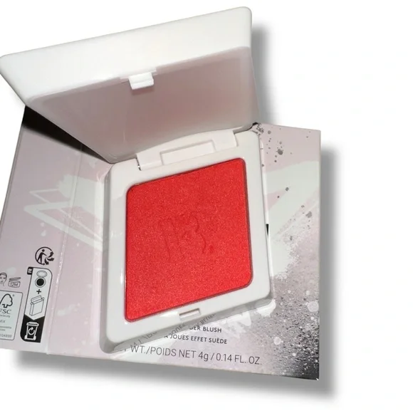 Fenty Beauty by Rihanna Cheeks Out Freestyle Blush in the shade Daiquiri Dip NIB
