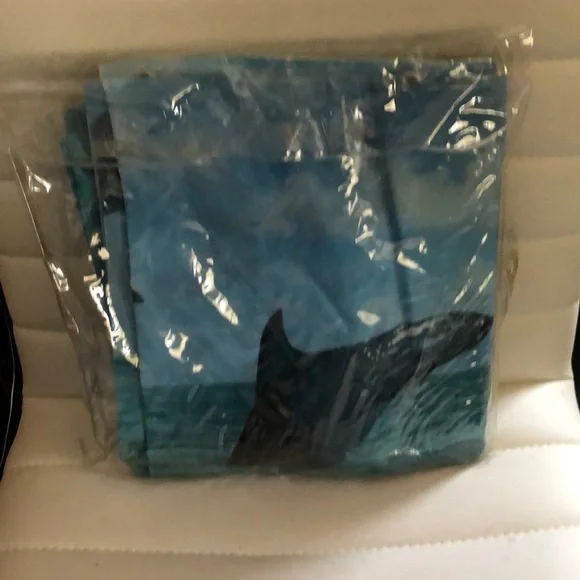 NWOT Blue dolphin 🐬 Print shower curtain