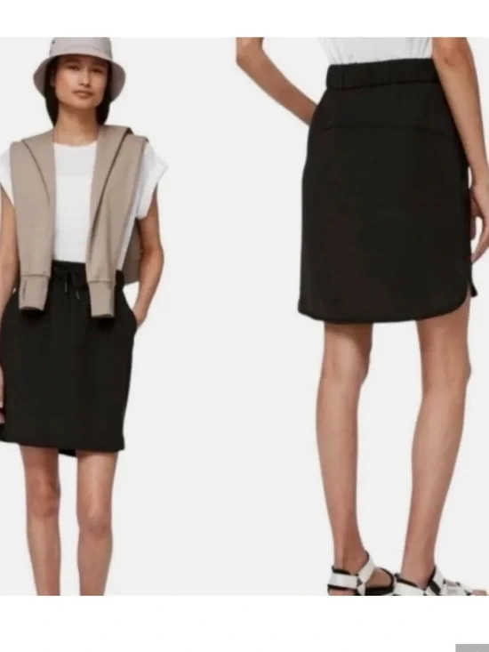 Lululemon on the fly skirt 21