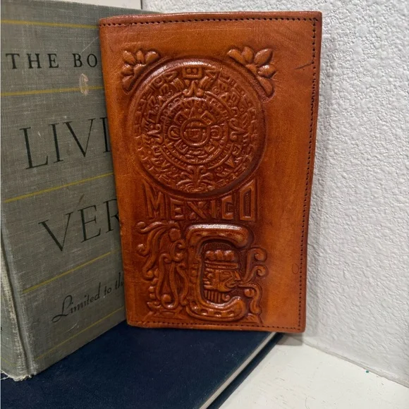 Embossed Leather‎ Passport Holder wallet Mexico vintage Mexican