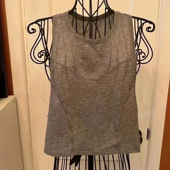 Lululemon Stronger as One Muscle Tank-Sz 6
