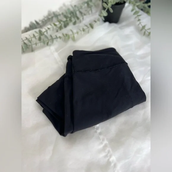Lululemon Wunder Under Hi-Rise 7/8 Tight Black Size 4