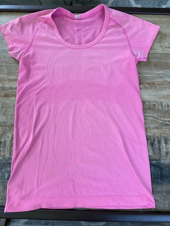Lululemon Swifty Pink Seamless Active Tee