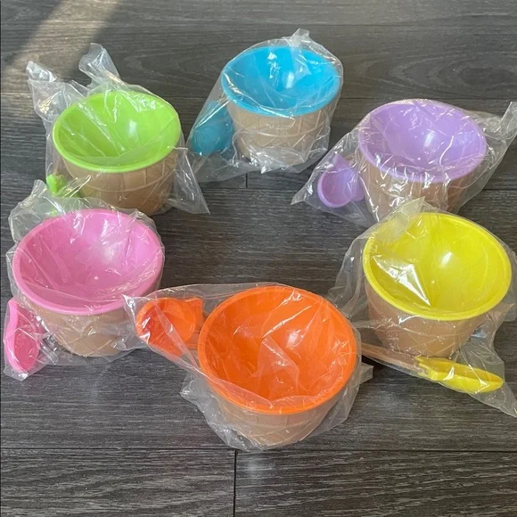 Vibrant Ice Cream Bowl and Spoon Set