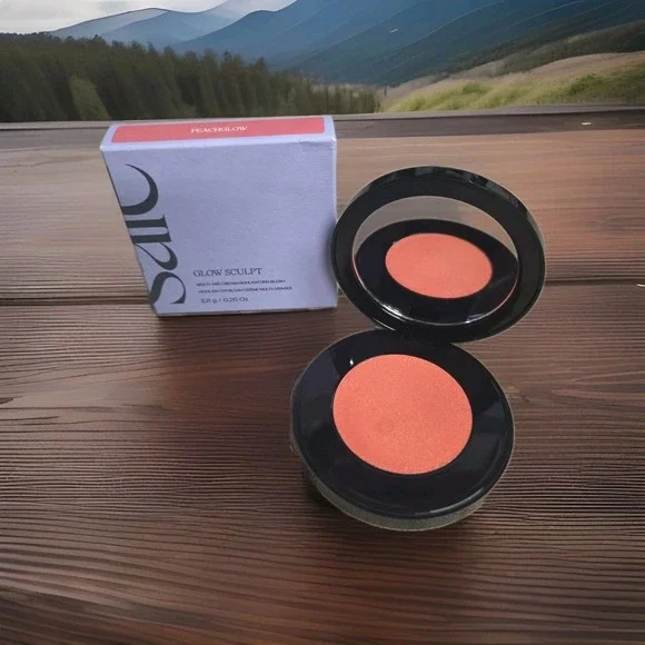 Saie Glow Sculpt Multi-Use Cream Highlighting Blush Color: Peach glow NEW