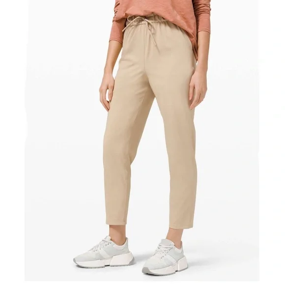 Lululemon 7/8 Keep Moving Pant‎ Trench Sz 2