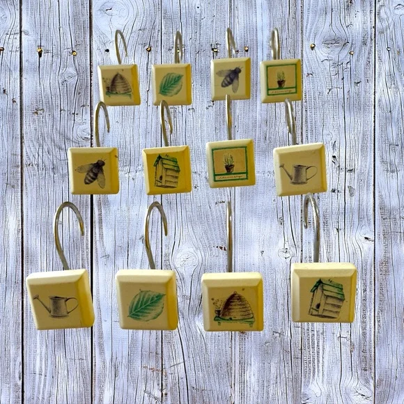 Garden themed shower curtain hooks