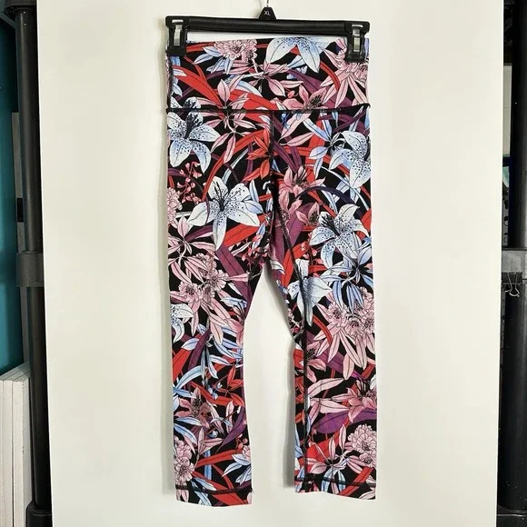 Lululemon‎ Womens Size 4 Crop Leggings Floral High Rise Yoga Pants