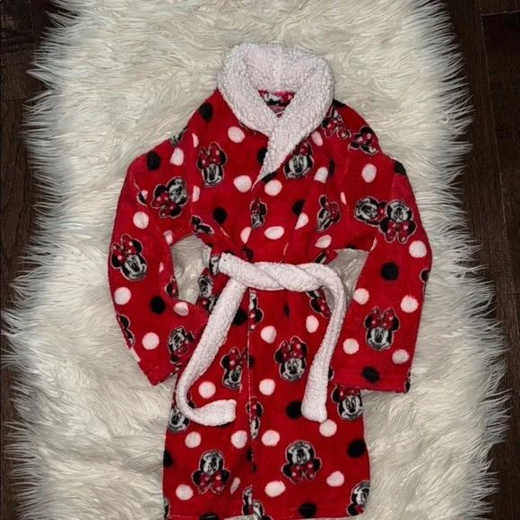 Adorable Minnie Mouse Robe