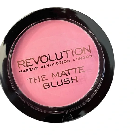 Makeup Revolution London Matte Blush DIVINE New Hints Of PINK Vegan Cruelty Free