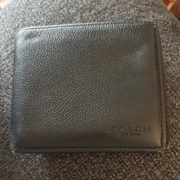 Coach Black Leather bi-fold wallet